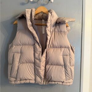 Like new: lululemon Wunder Puff Cropped Down Vest